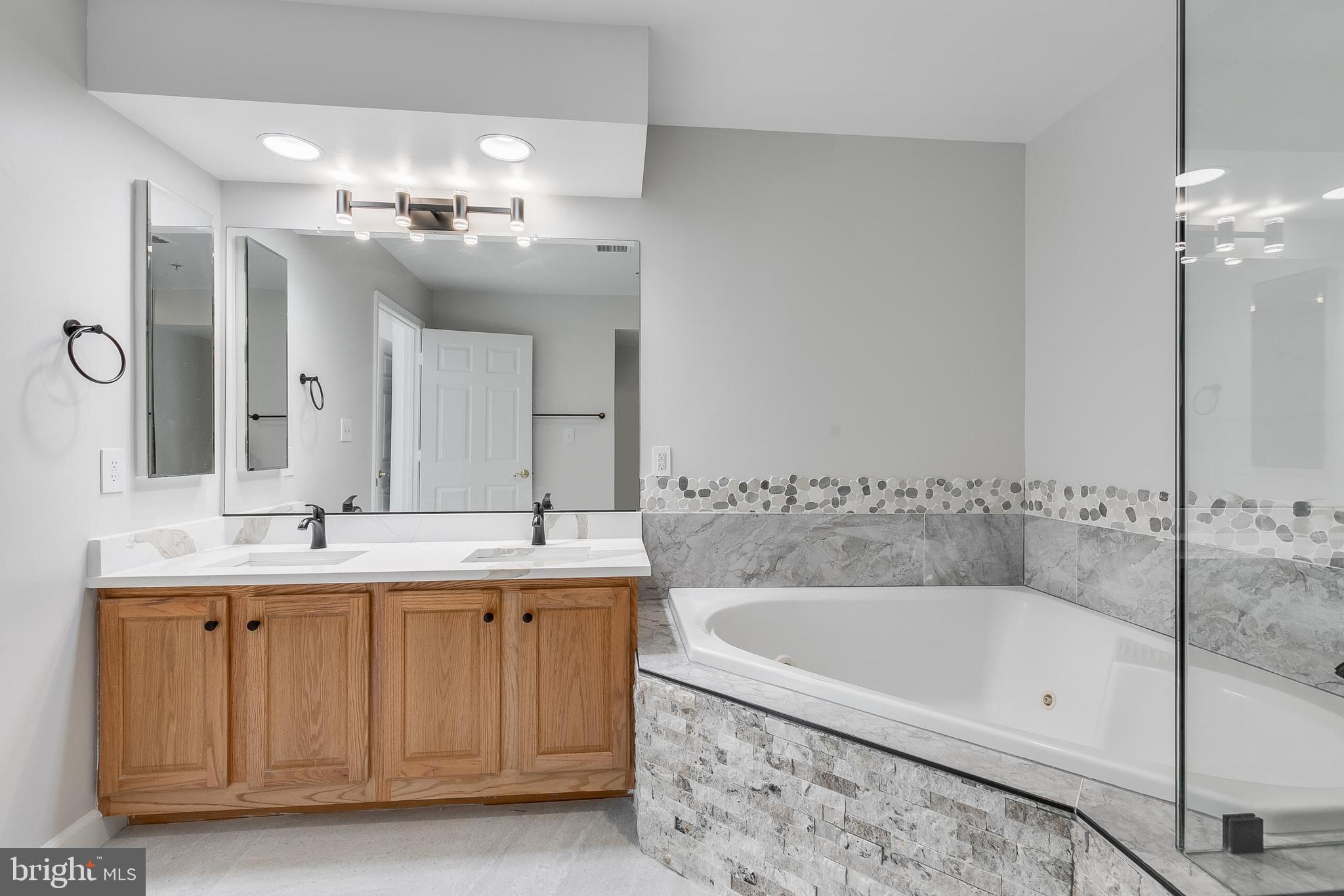 311 HEARTHSTONE MEWS