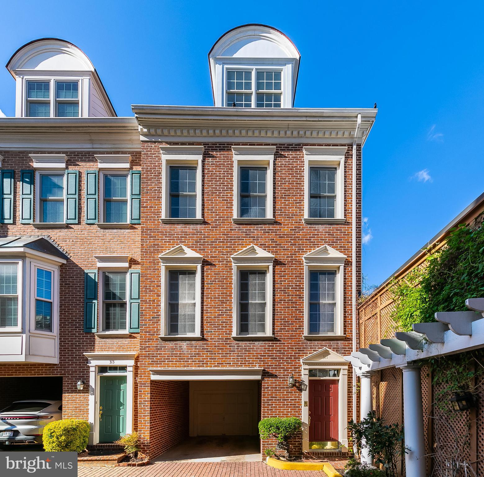 311 HEARTHSTONE MEWS