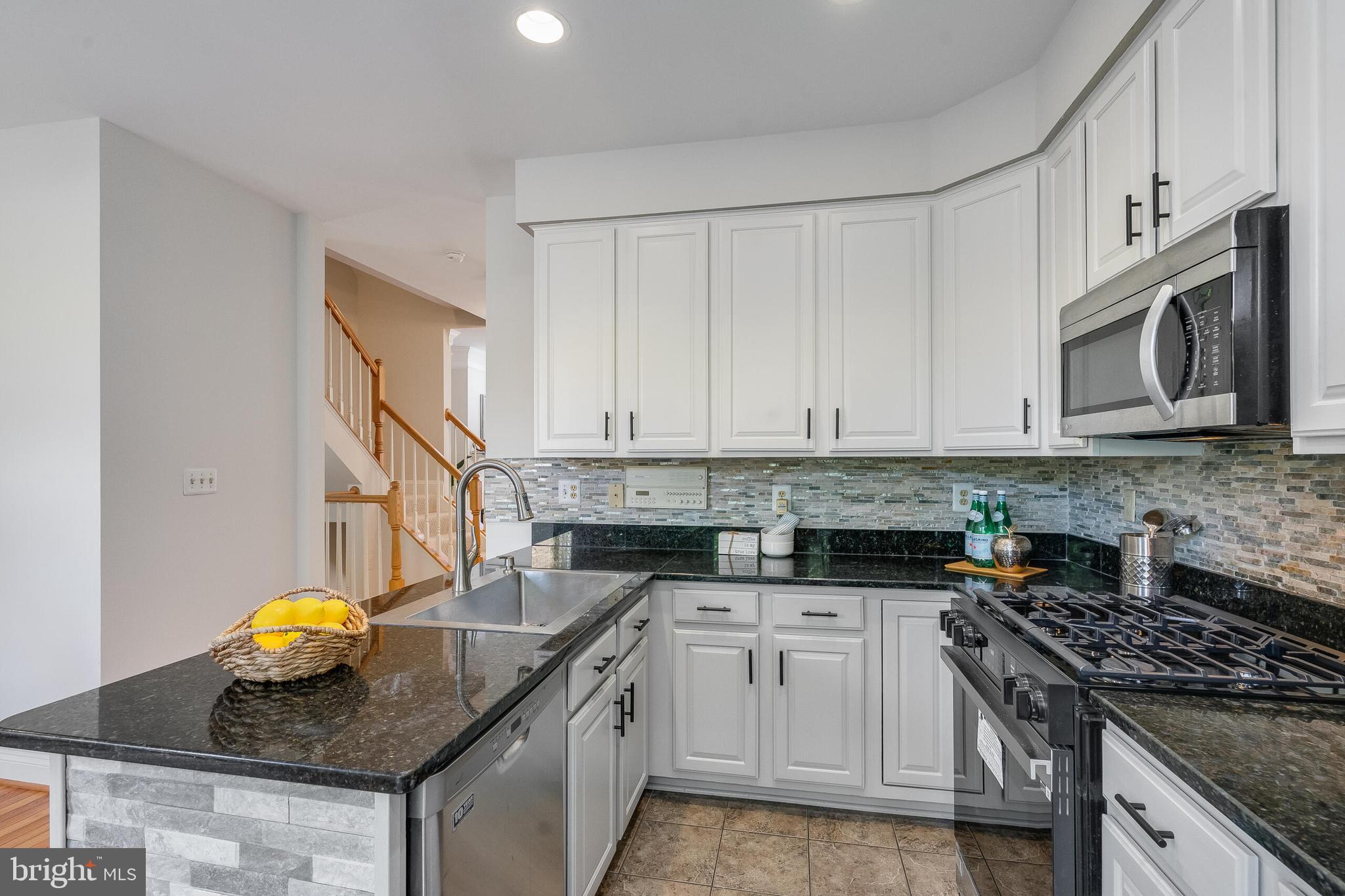 311 HEARTHSTONE MEWS