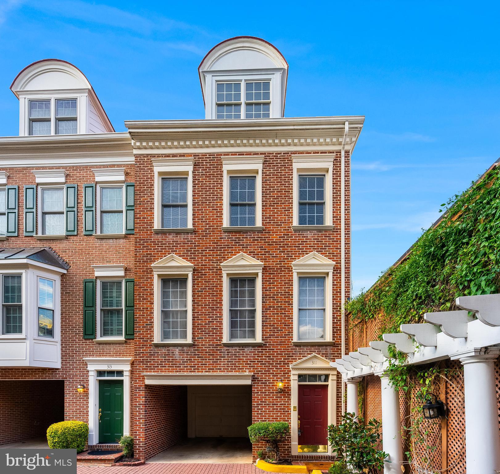 311 HEARTHSTONE MEWS