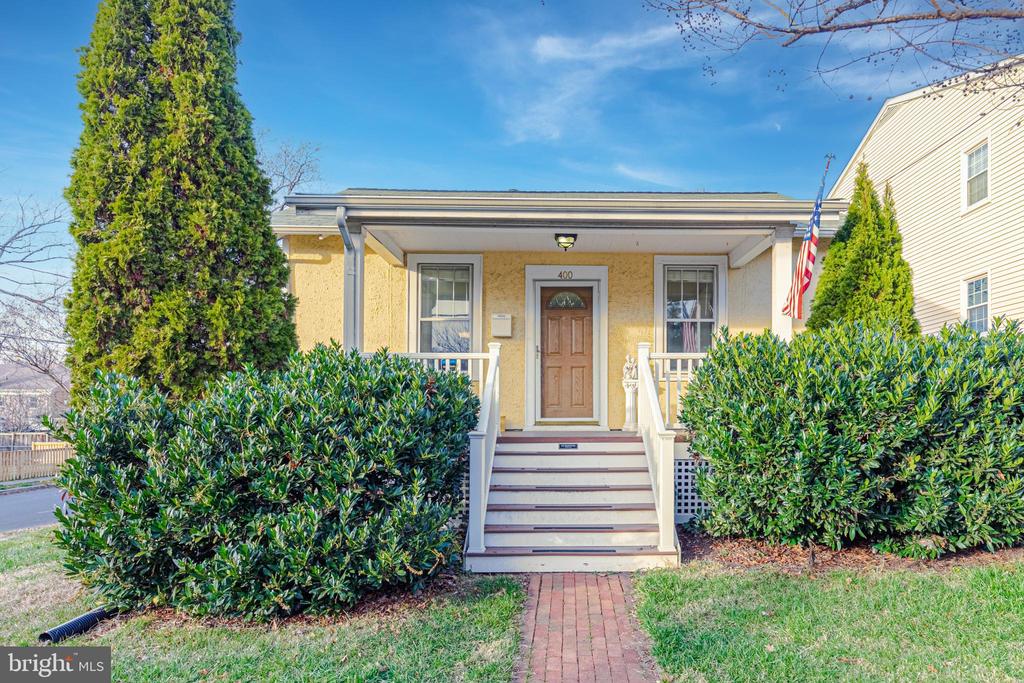 400 CLIFFORD AVENUE