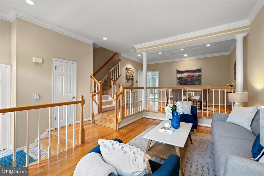 1236 DARTMOUTH ROAD