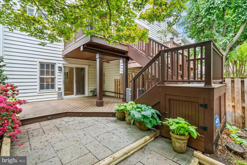 1236 DARTMOUTH ROAD