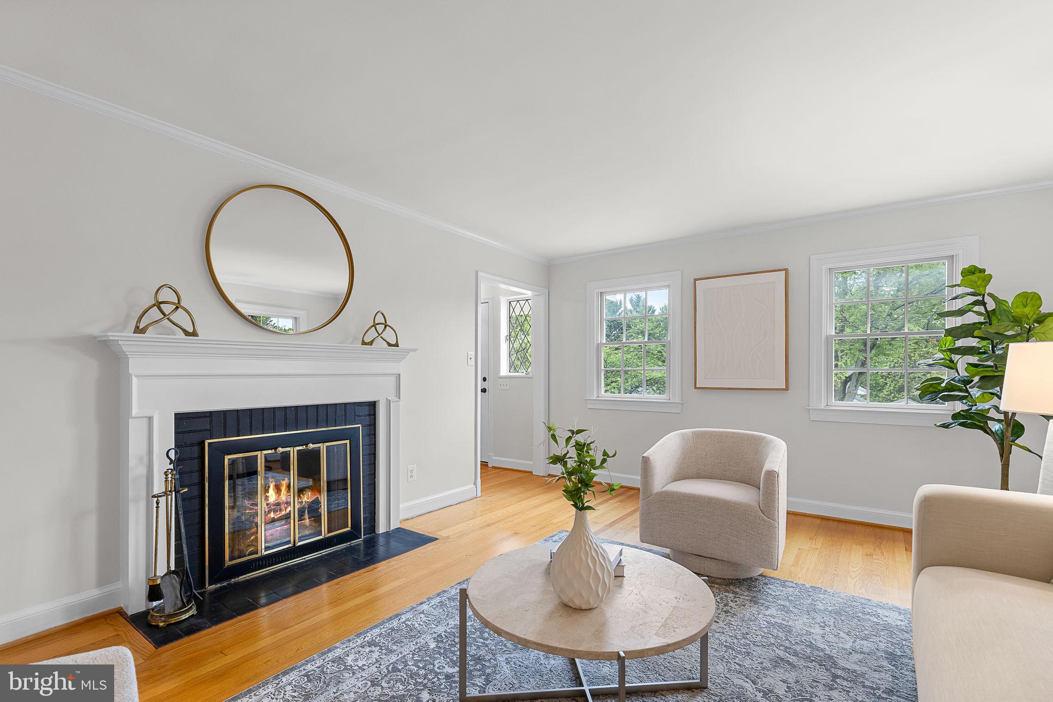 404 CROWN VIEW DRIVE