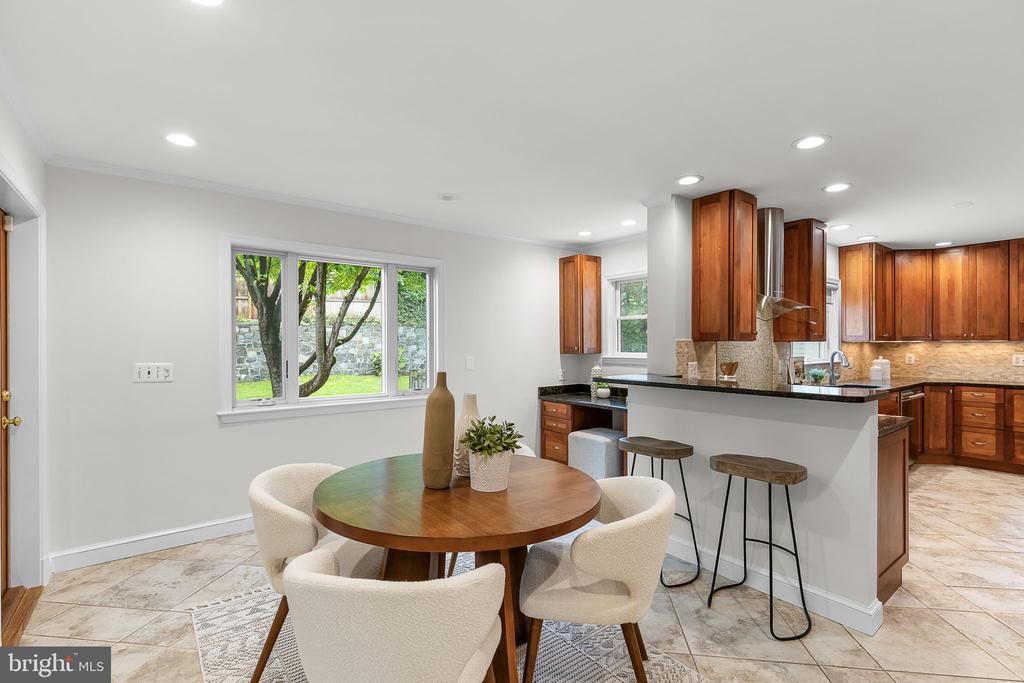 404 CROWN VIEW DRIVE