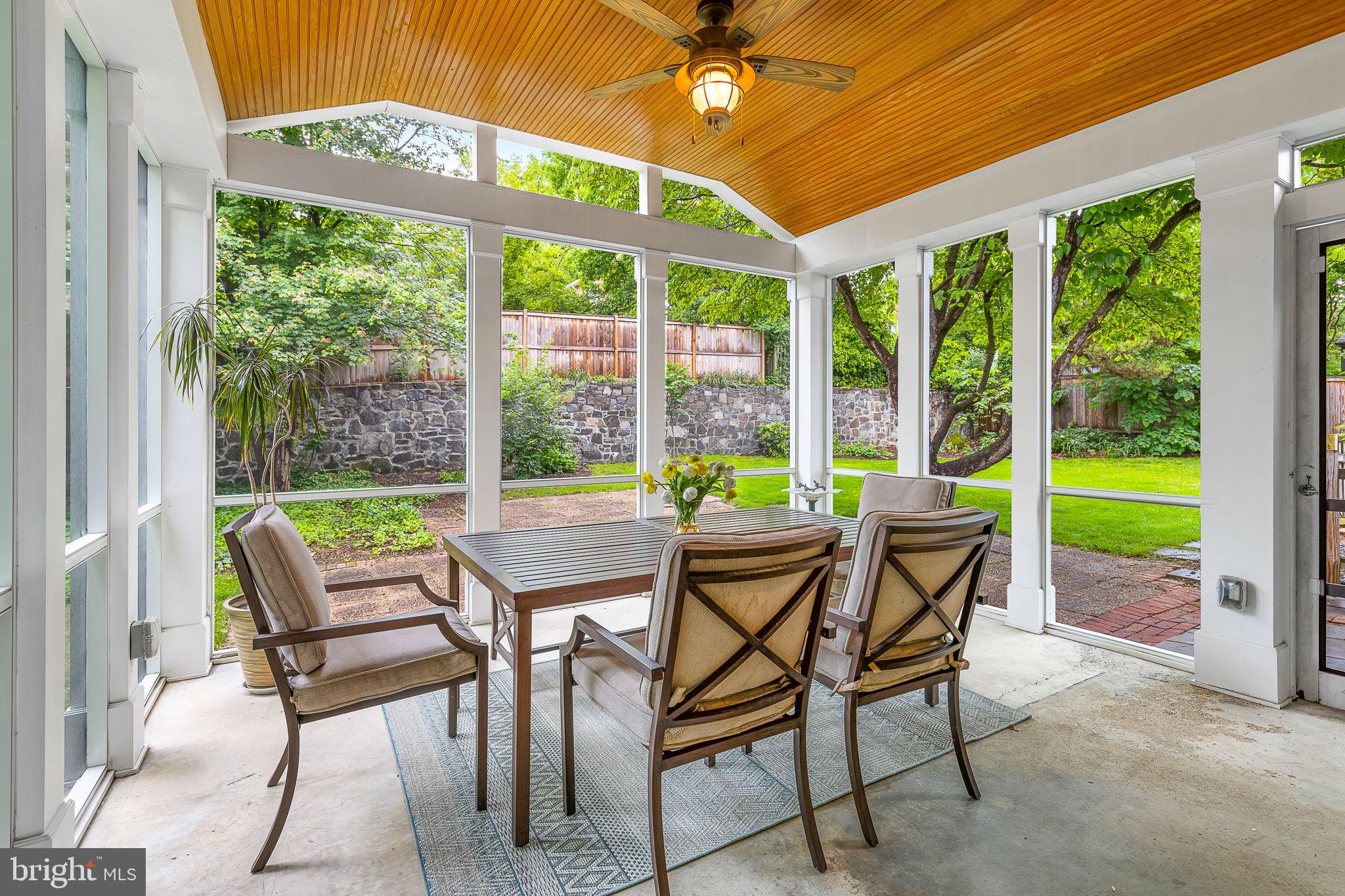 404 CROWN VIEW DRIVE