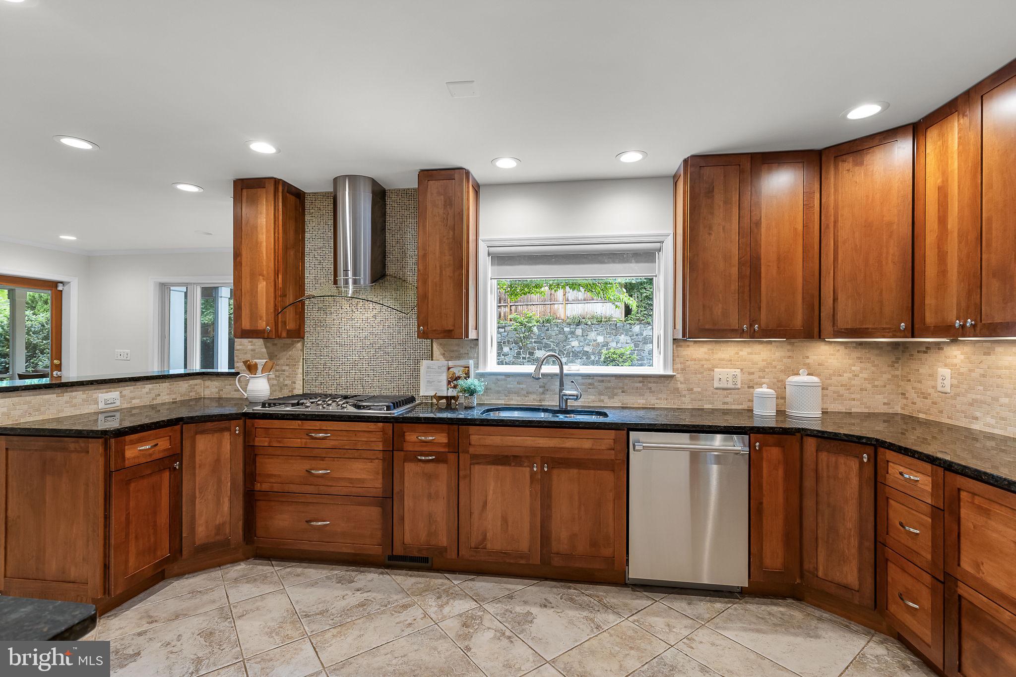 404 CROWN VIEW DRIVE