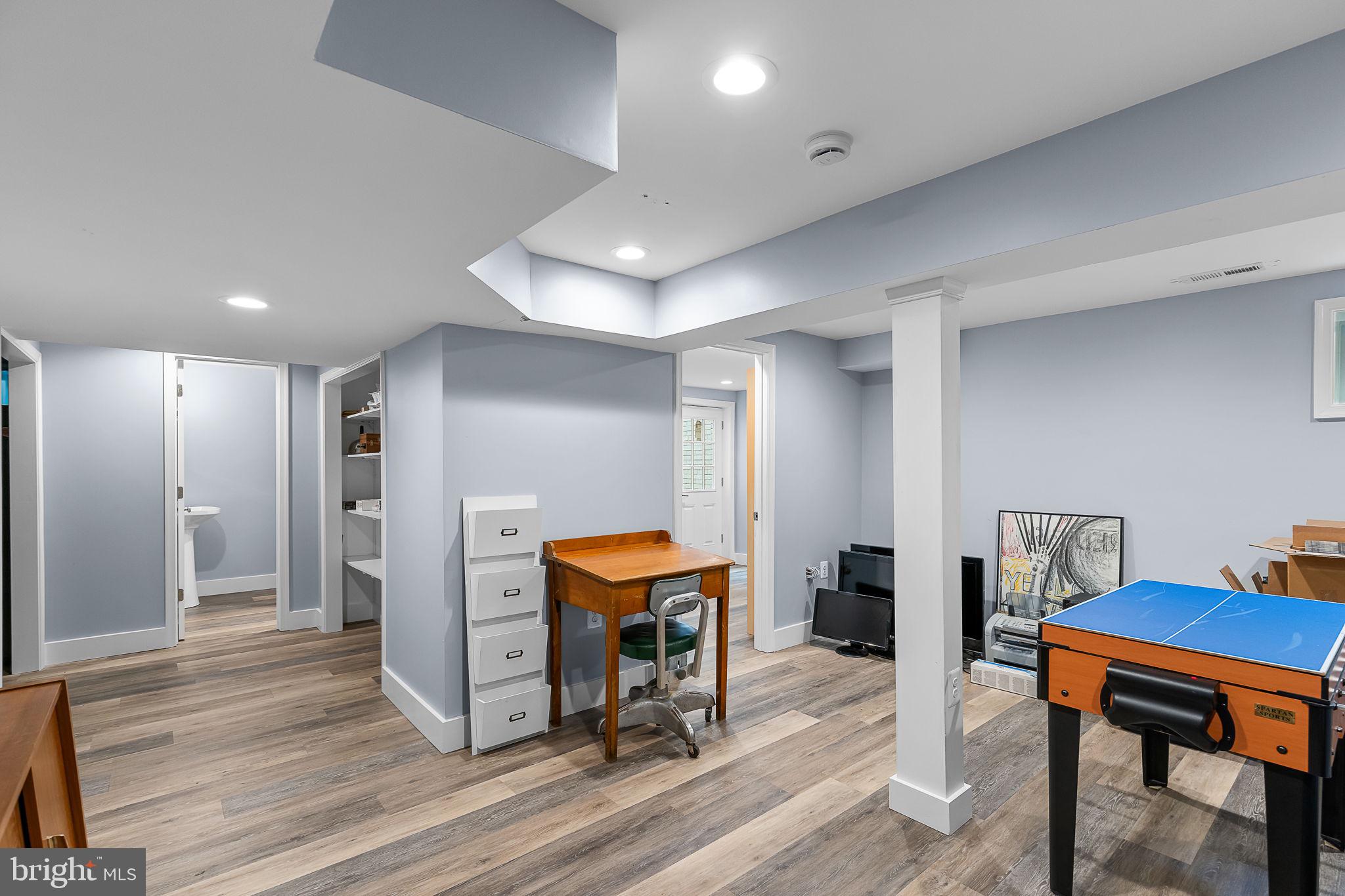 404 CROWN VIEW DRIVE