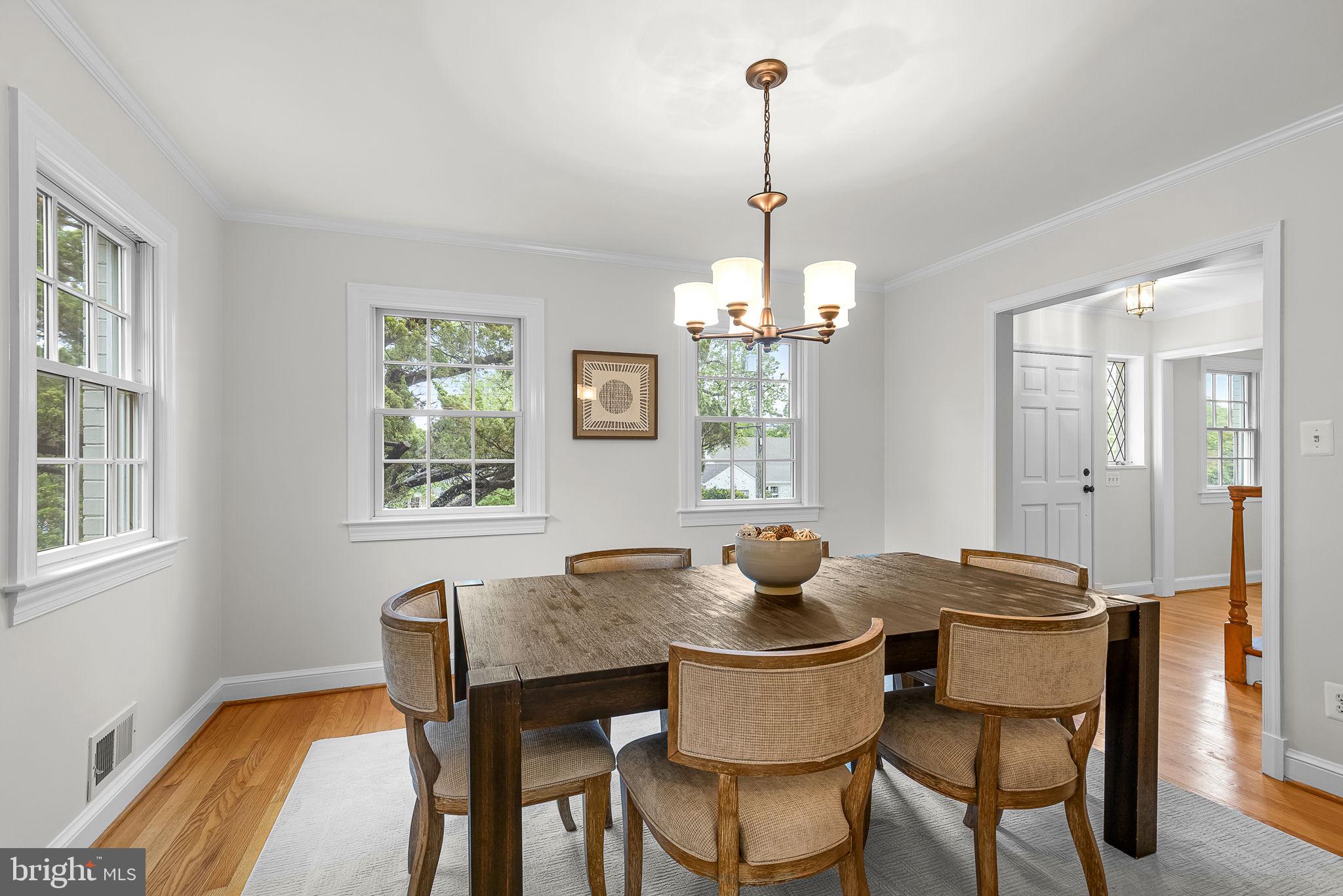 404 CROWN VIEW DRIVE