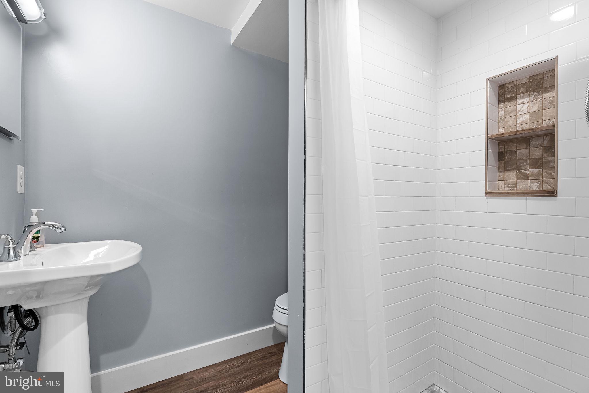 404 CROWN VIEW DRIVE