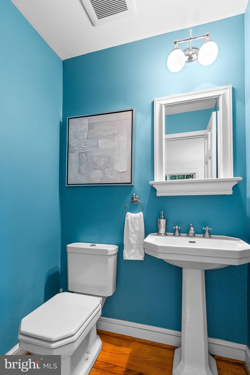 404 CROWN VIEW DRIVE