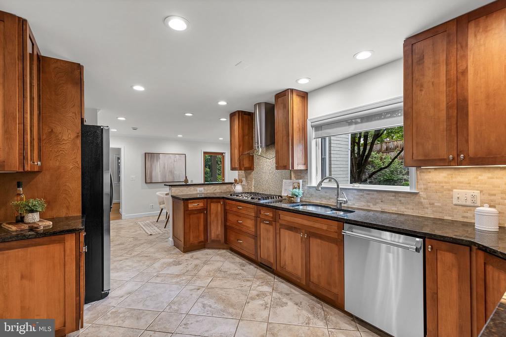 404 CROWN VIEW DRIVE