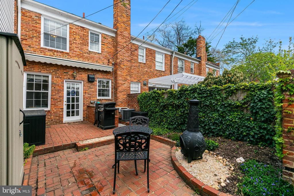 820 GREEN STREET