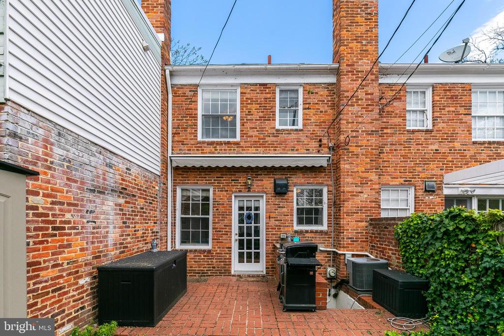820 GREEN STREET