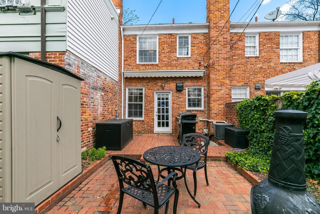 820 GREEN STREET