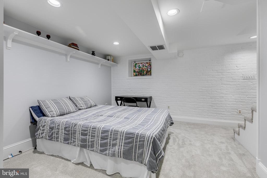 820 GREEN STREET