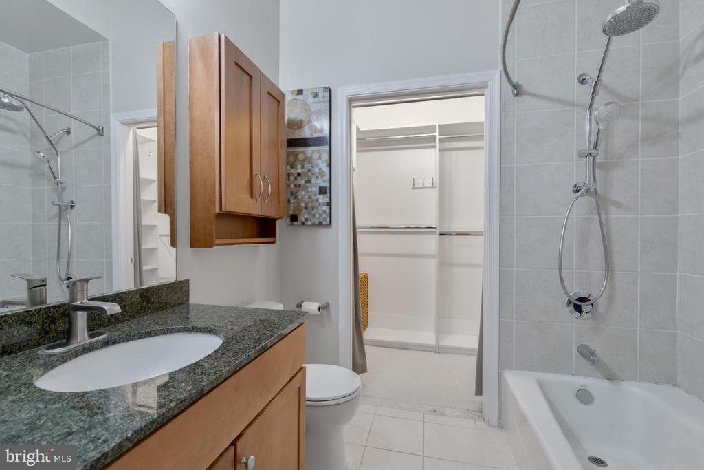 309 HOLLAND LANE 136