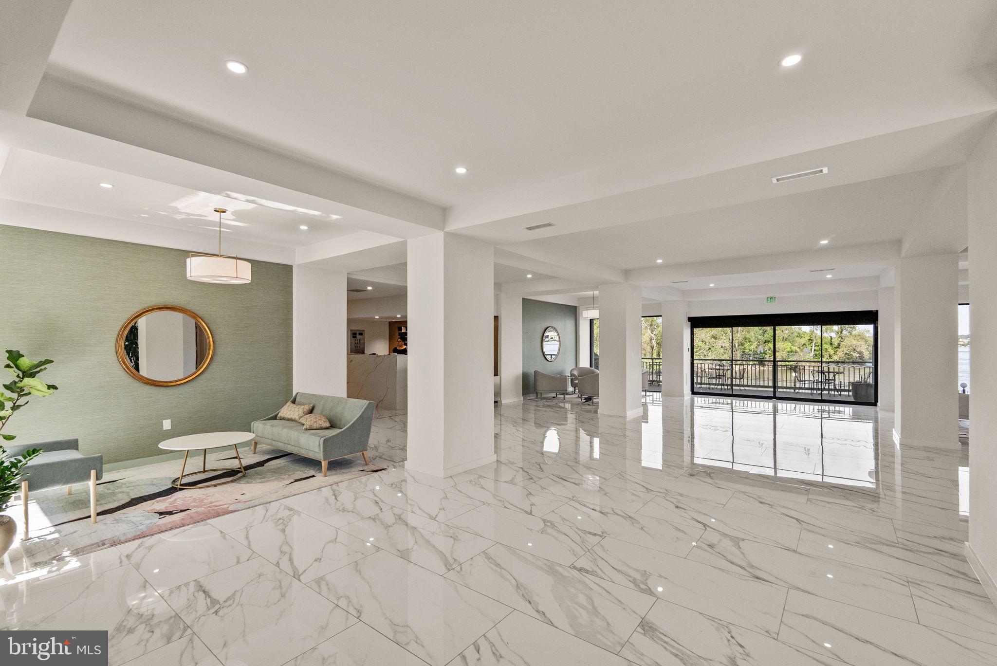 501 SLATERS LANE 1016