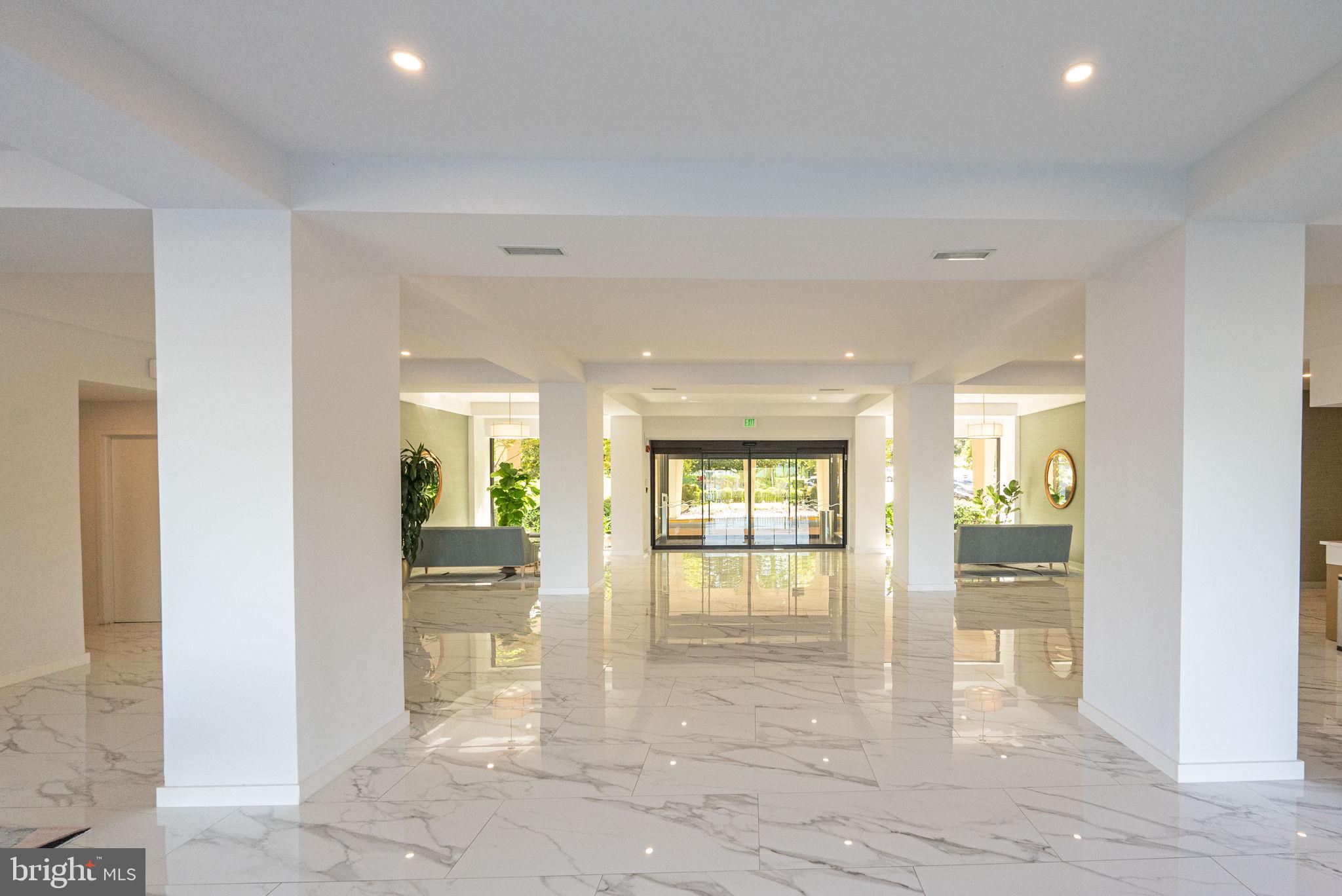 501 SLATERS LANE 1016