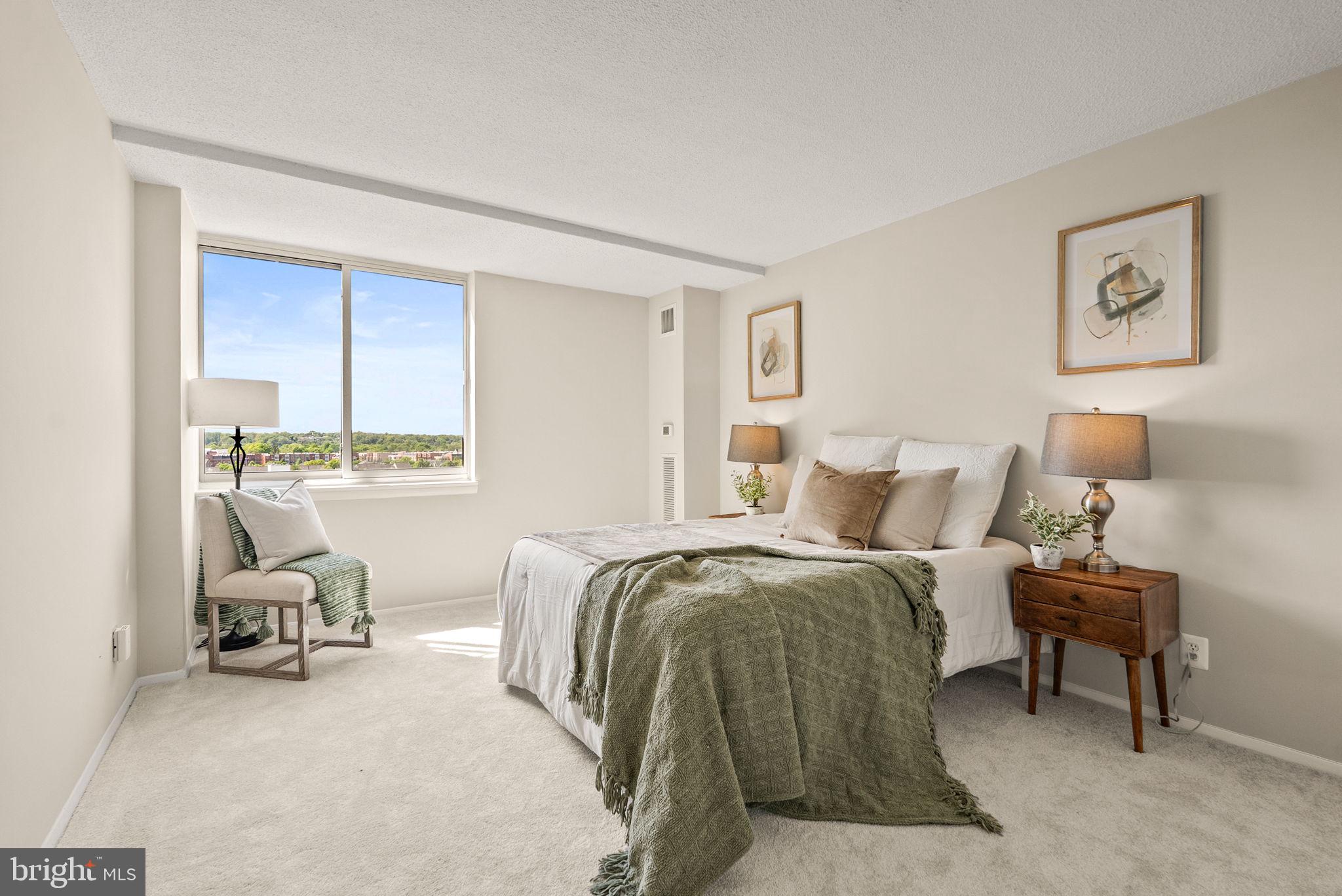 501 SLATERS LANE 1016