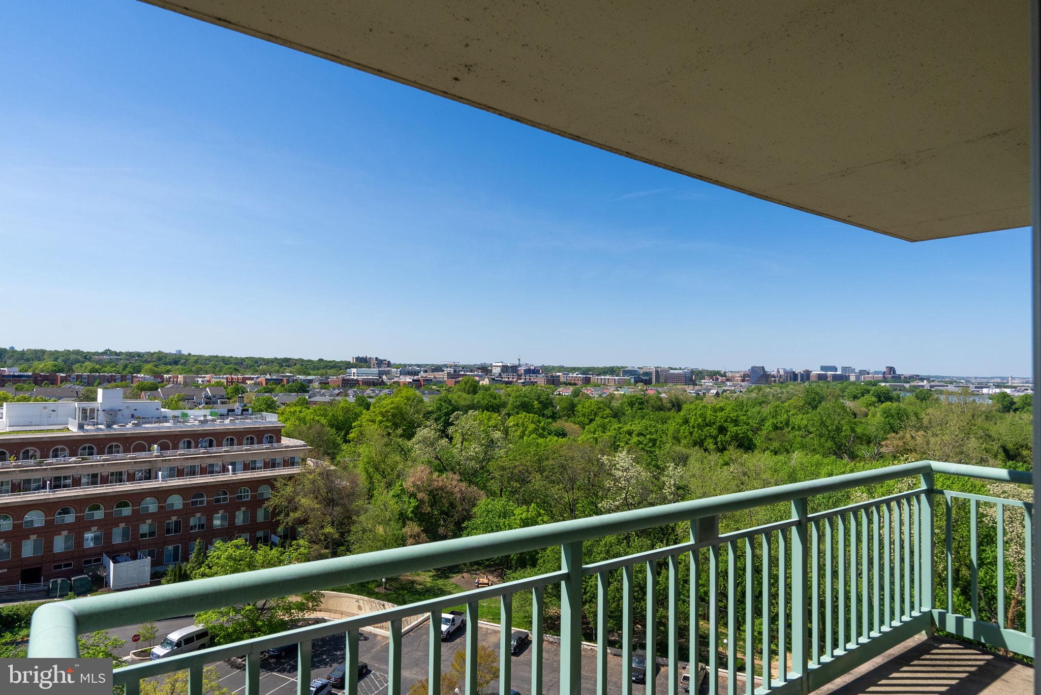 501 SLATERS LANE 1016