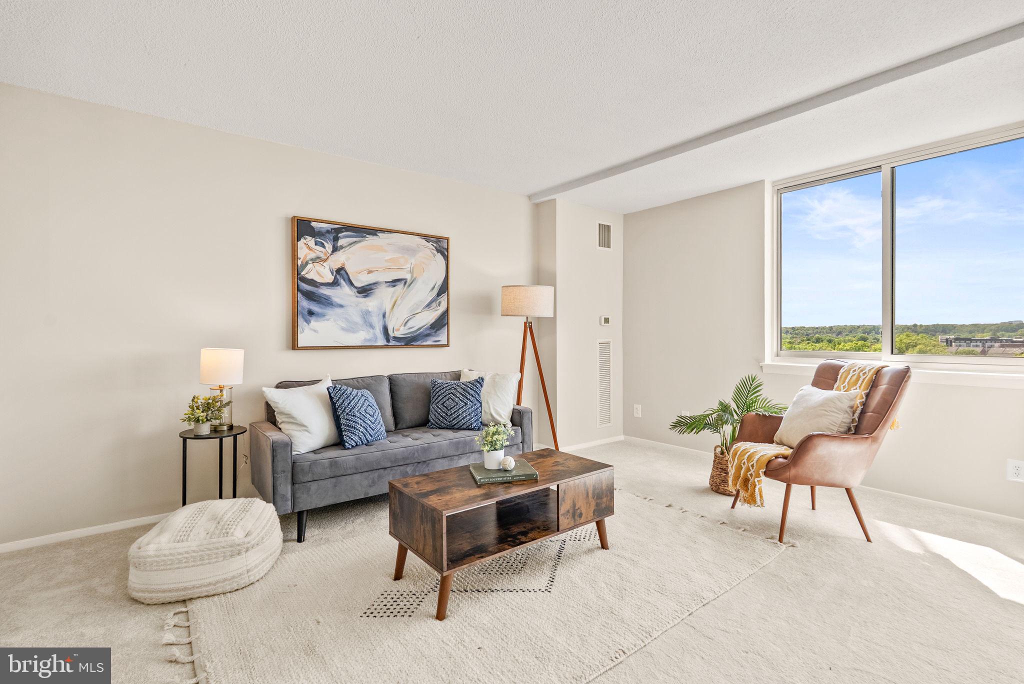 501 SLATERS LANE 1016