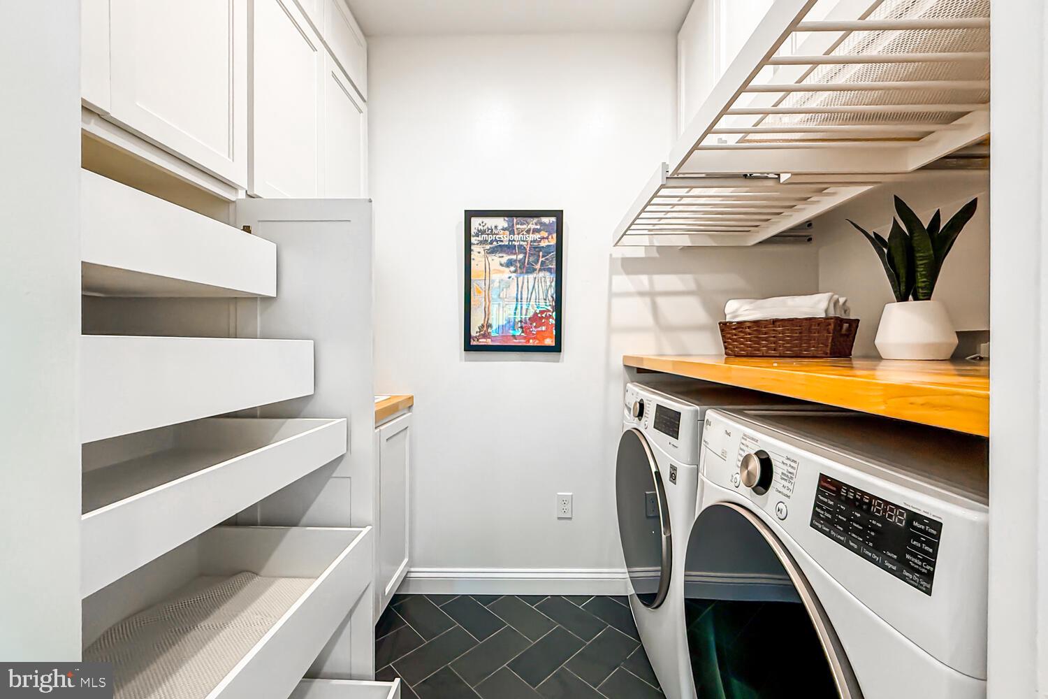 704 GRAND VIEW DRIVE