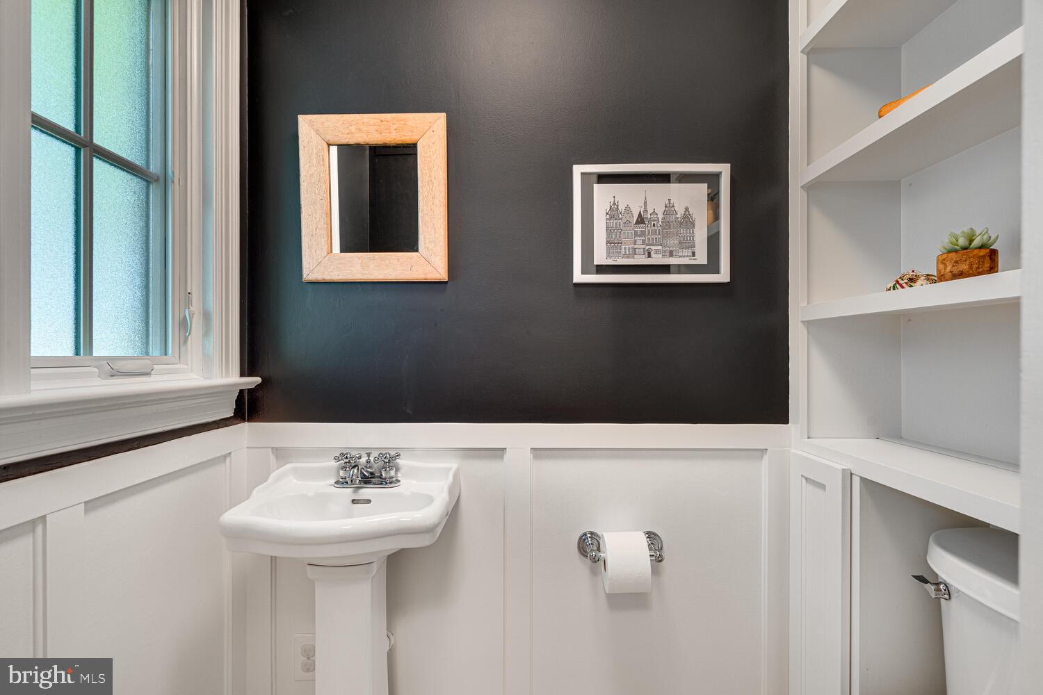 704 GRAND VIEW DRIVE