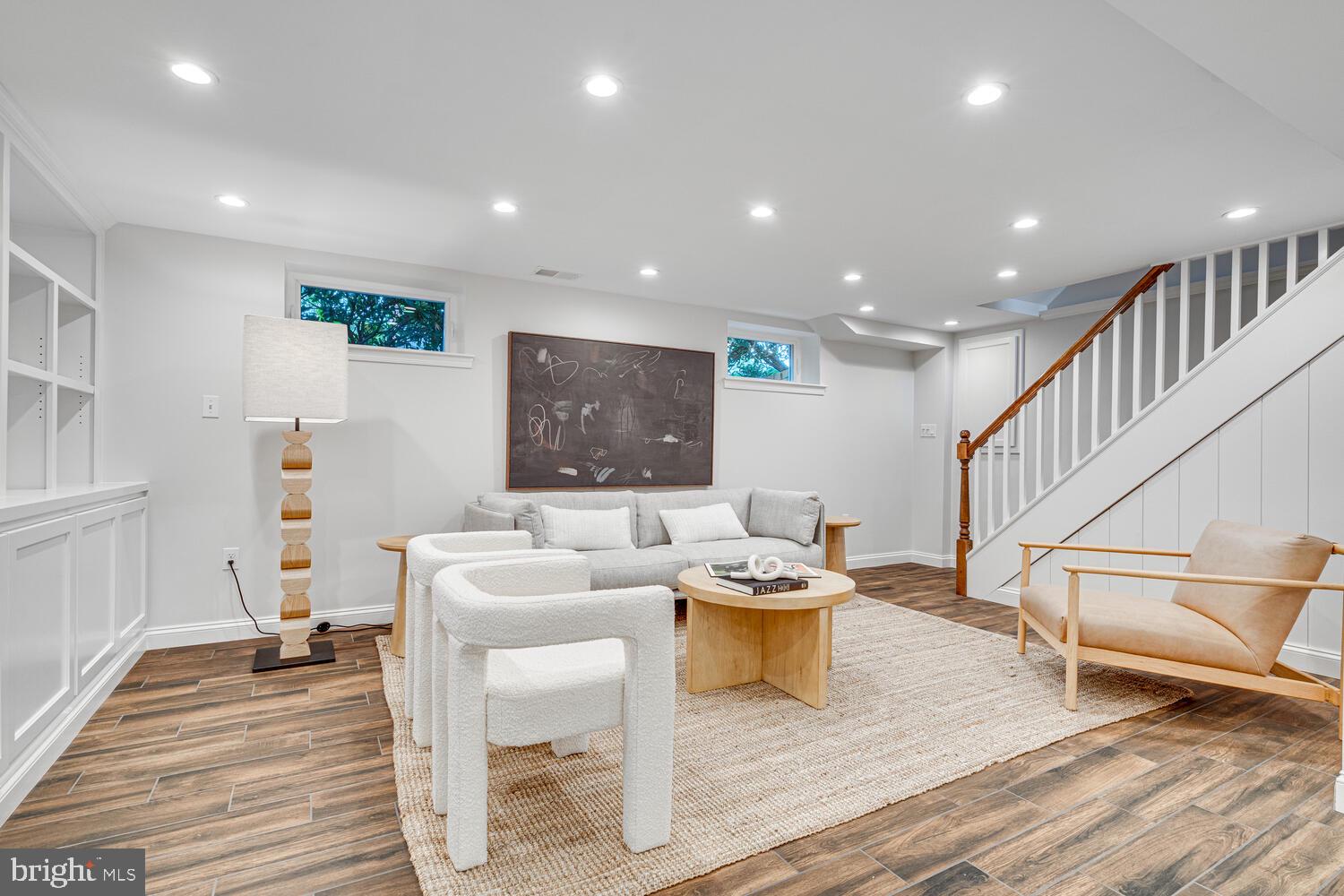 704 GRAND VIEW DRIVE