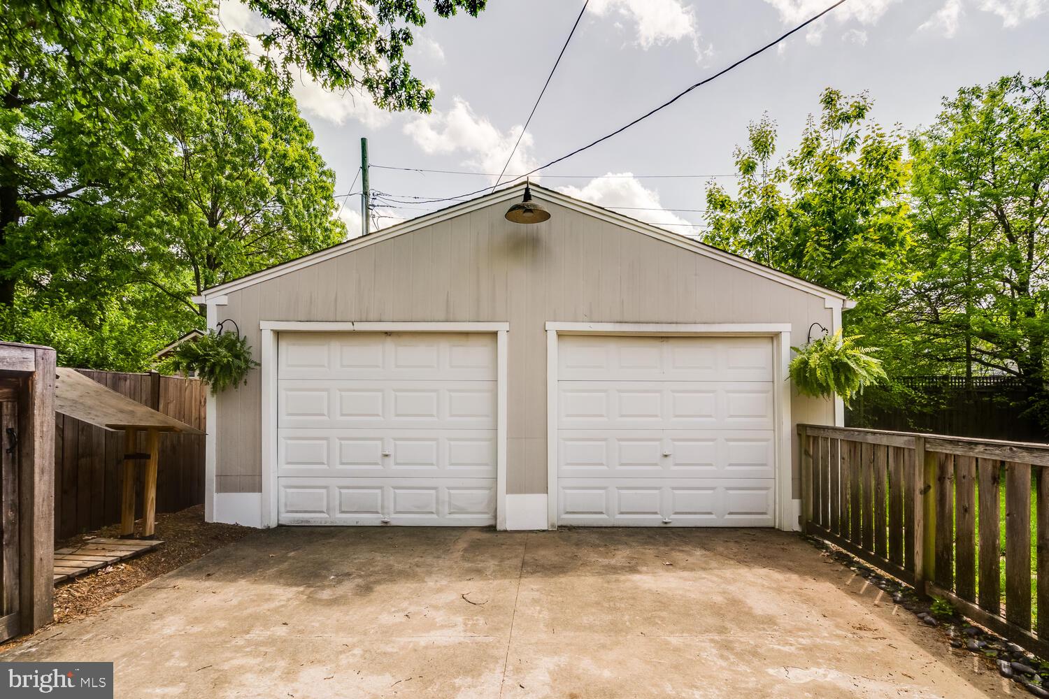 704 GRAND VIEW DRIVE