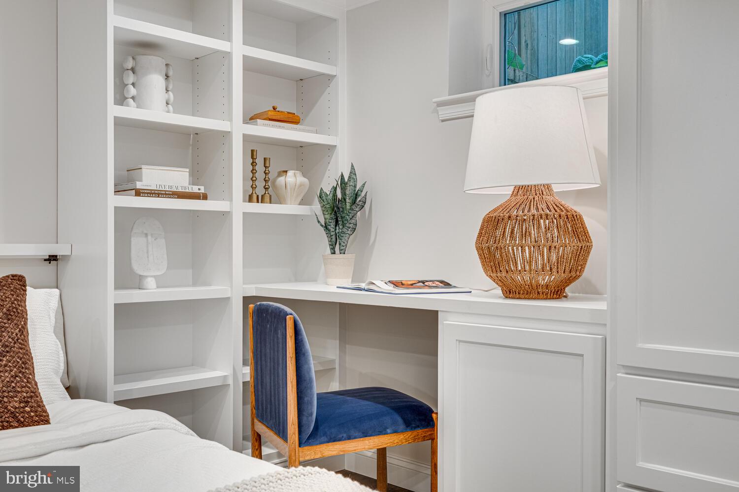 704 GRAND VIEW DRIVE