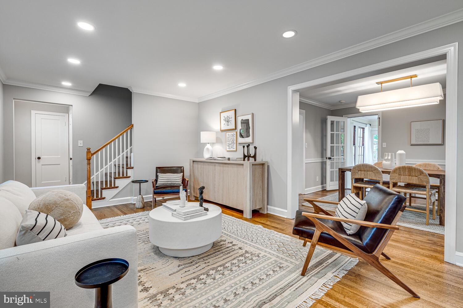 704 GRAND VIEW DRIVE