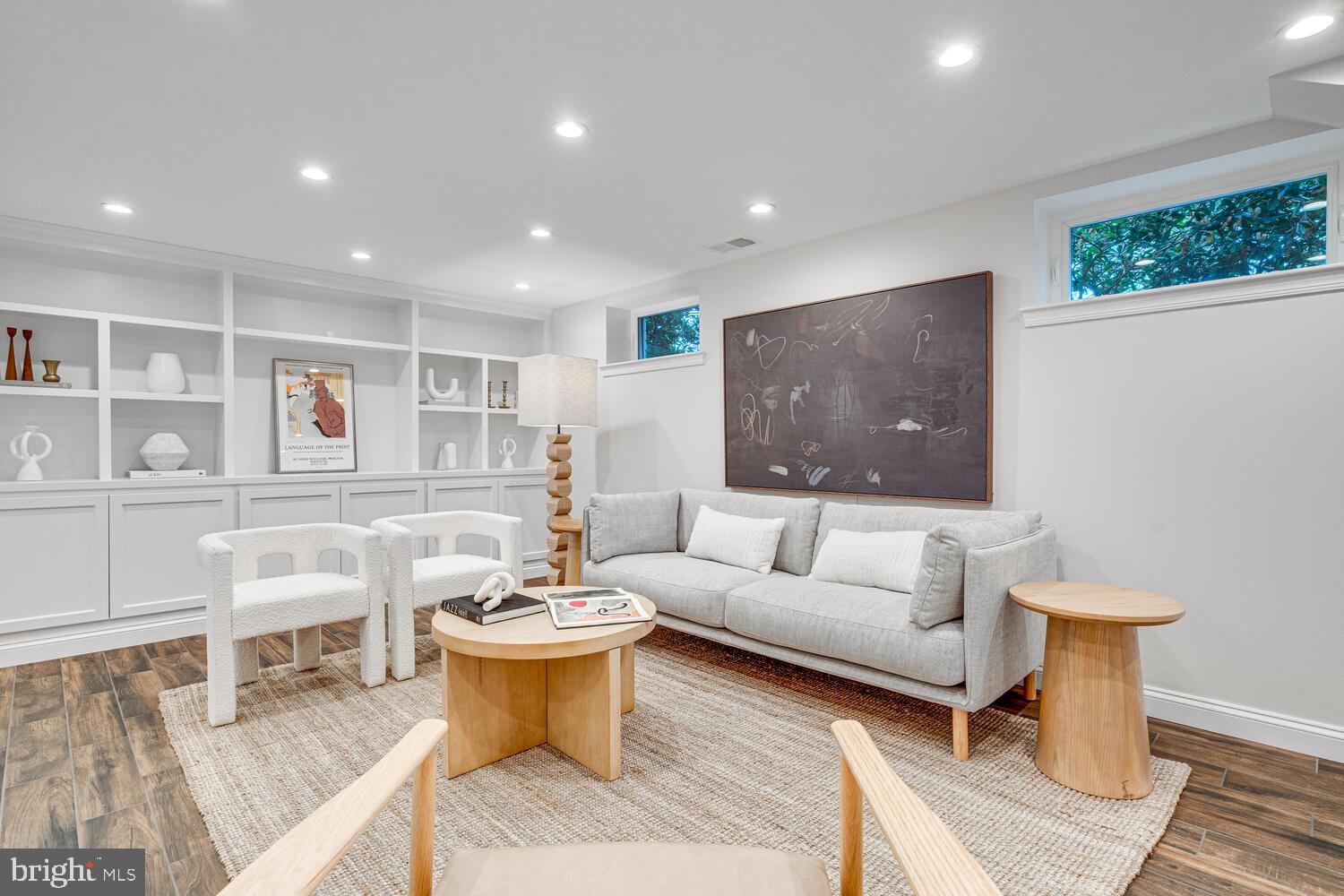 704 GRAND VIEW DRIVE