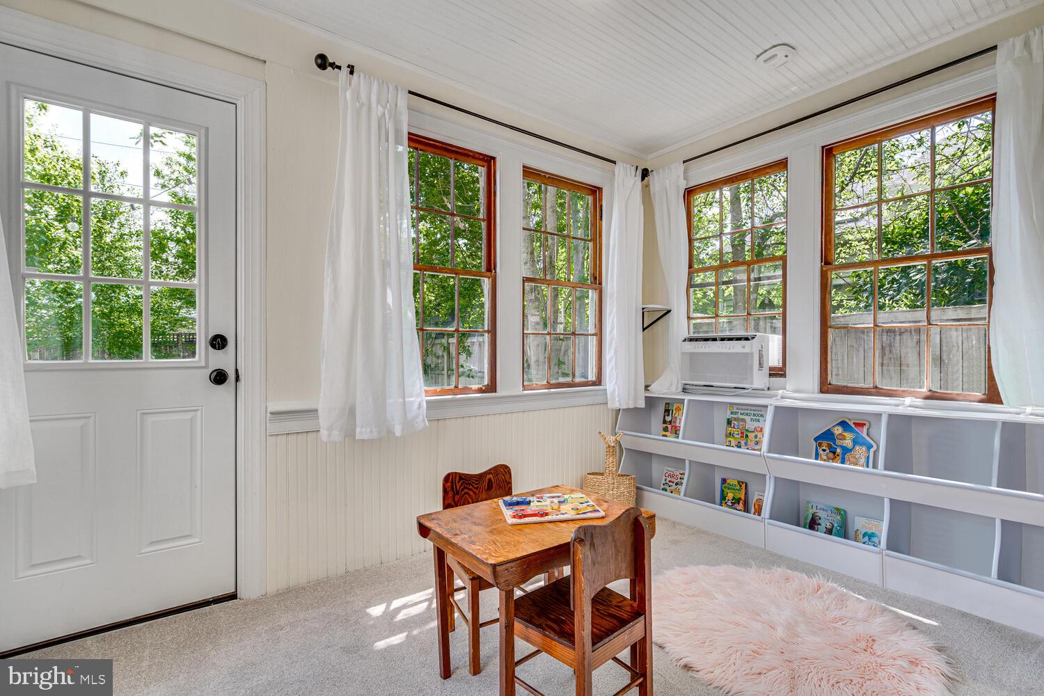 704 GRAND VIEW DRIVE