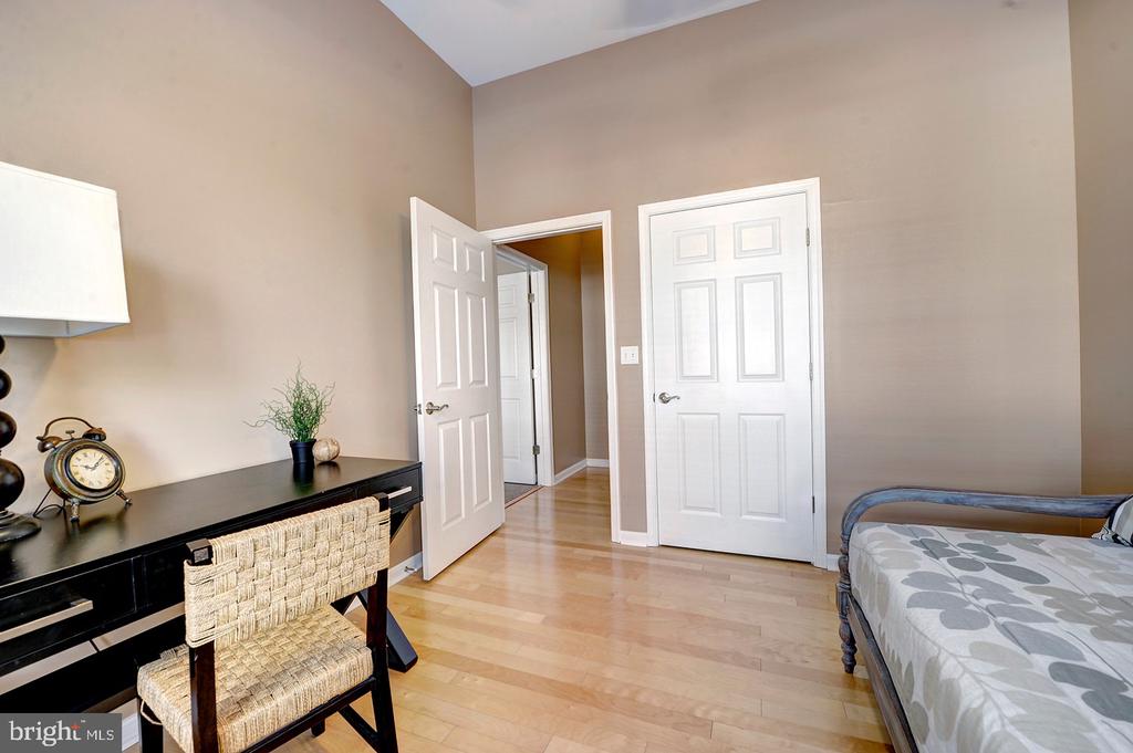 4951 BRENMAN PARK DRIVE 101