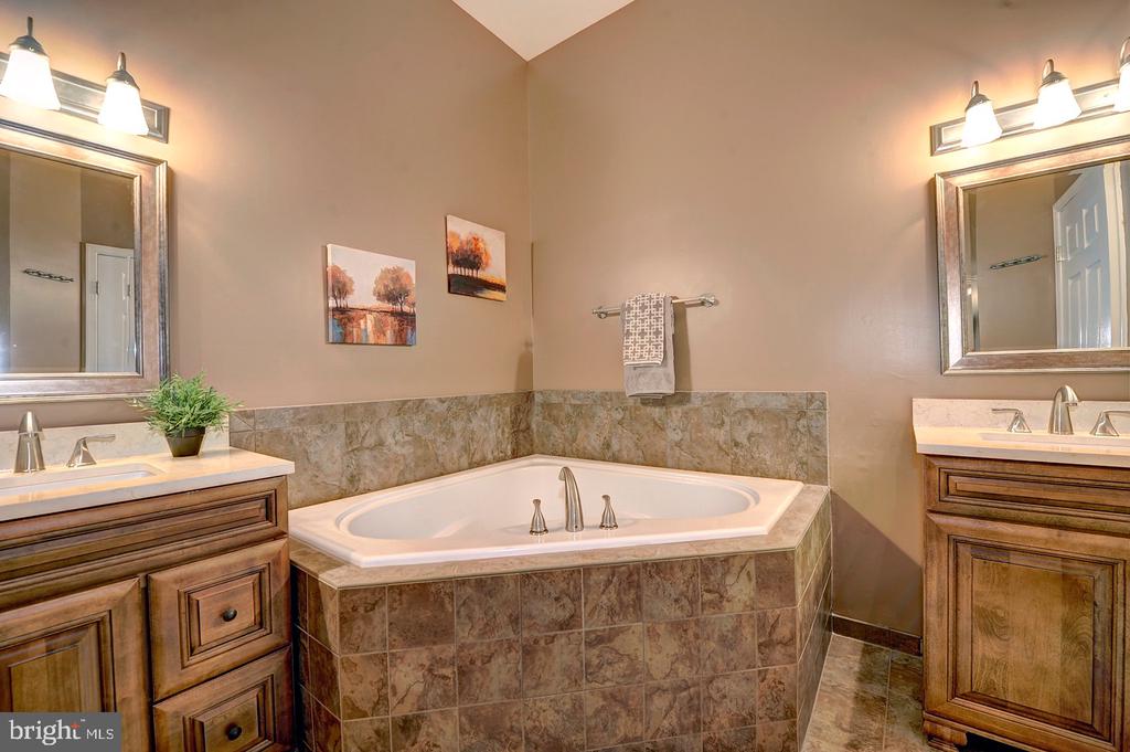 4951 BRENMAN PARK DRIVE 101