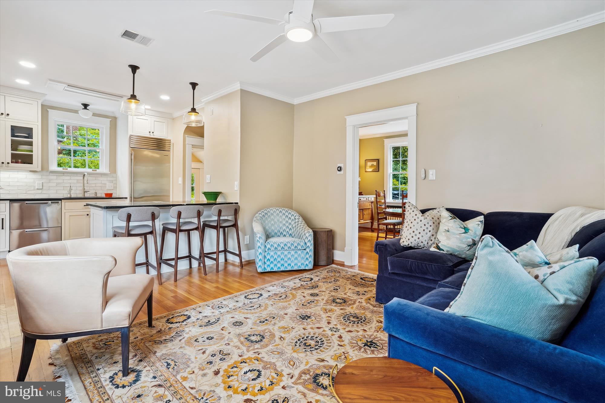 402 W MASONIC VIEW AVENUE