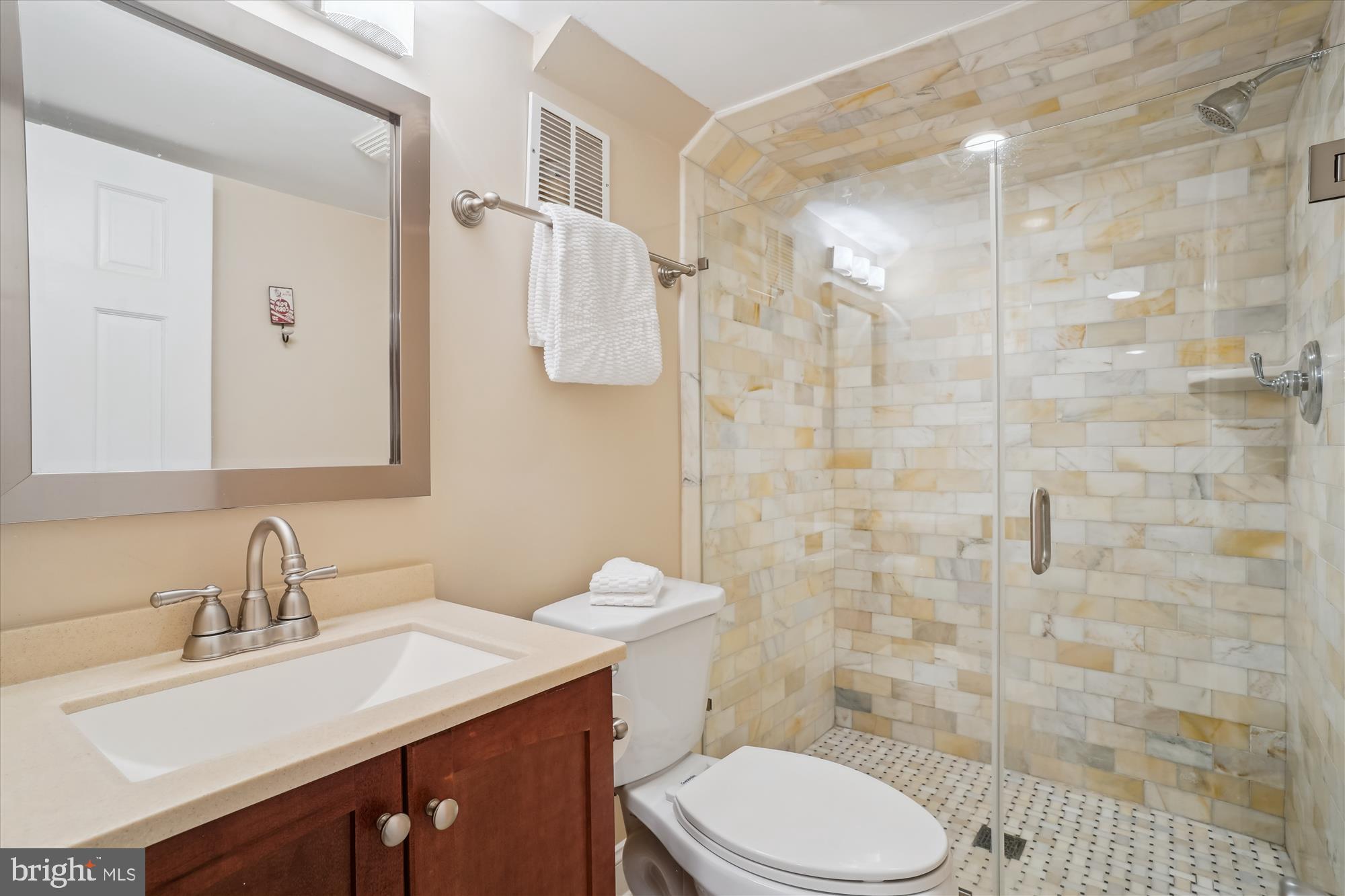 402 W MASONIC VIEW AVENUE