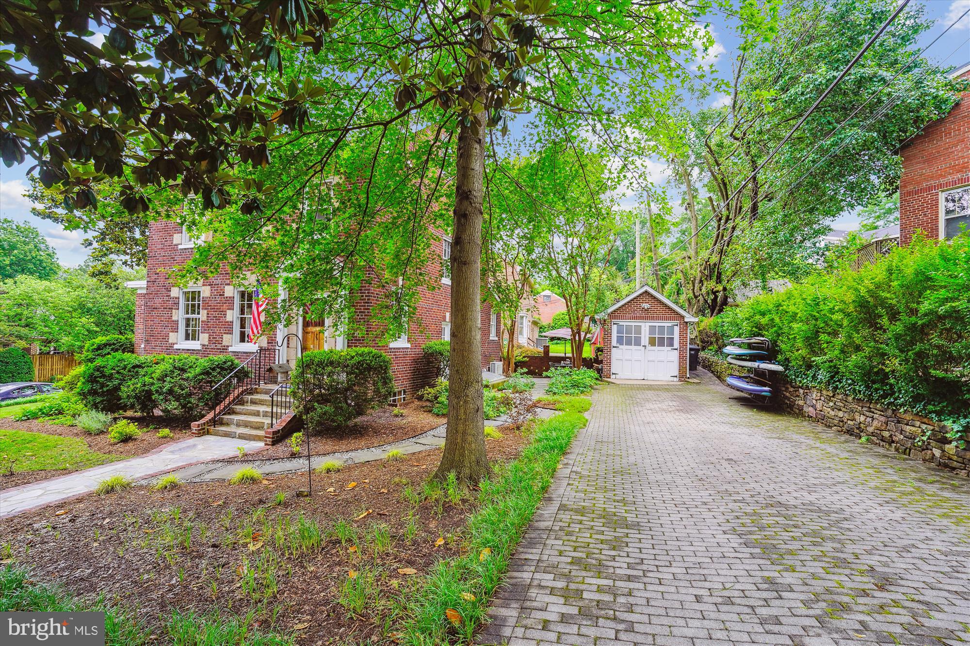 402 W MASONIC VIEW AVENUE