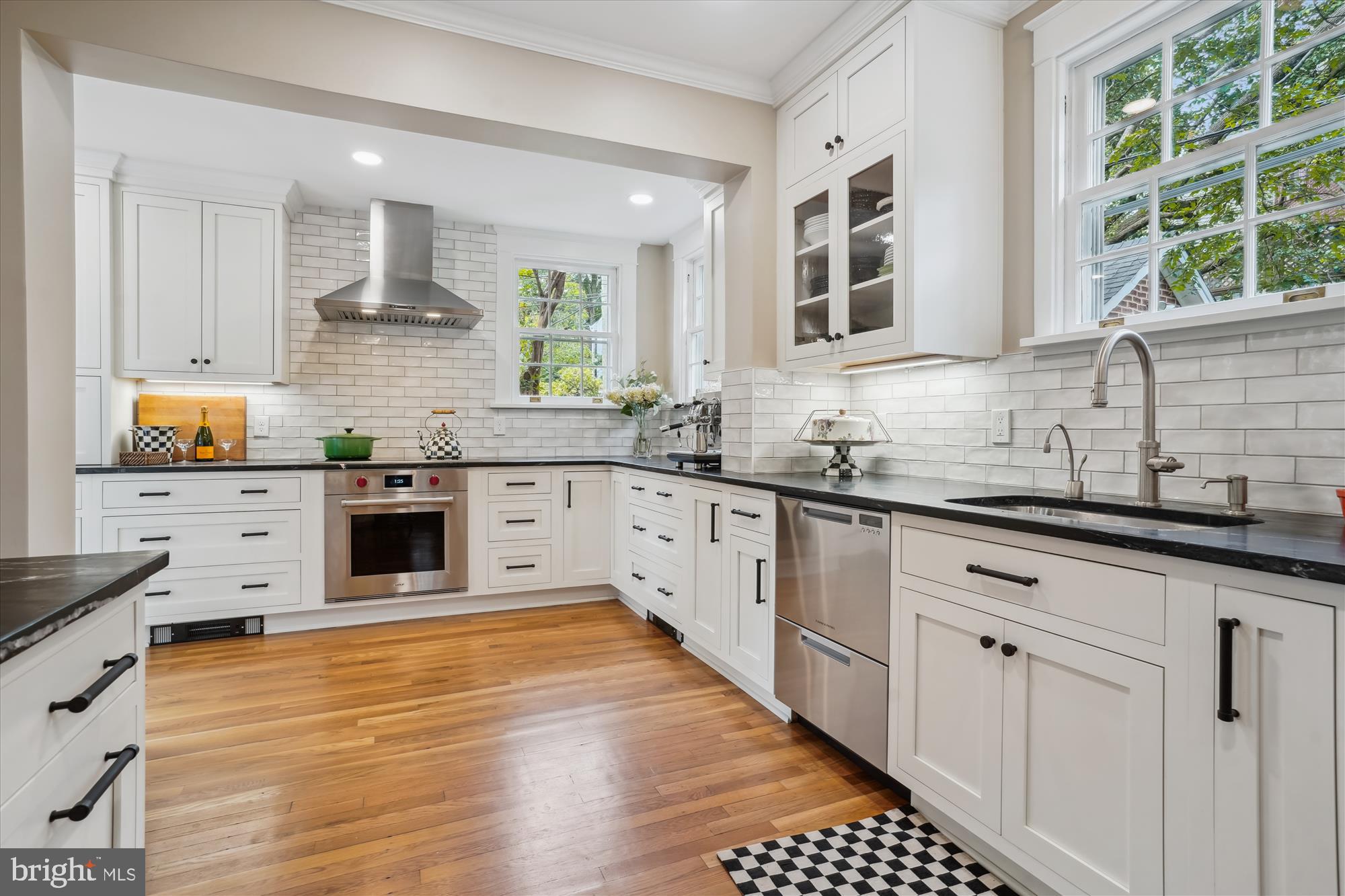 402 W MASONIC VIEW AVENUE