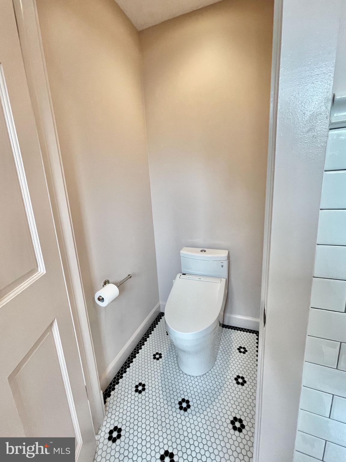 402 W MASONIC VIEW AVENUE