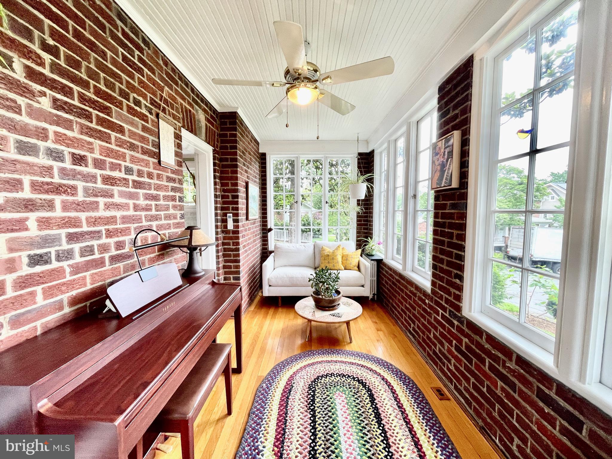 402 W MASONIC VIEW AVENUE