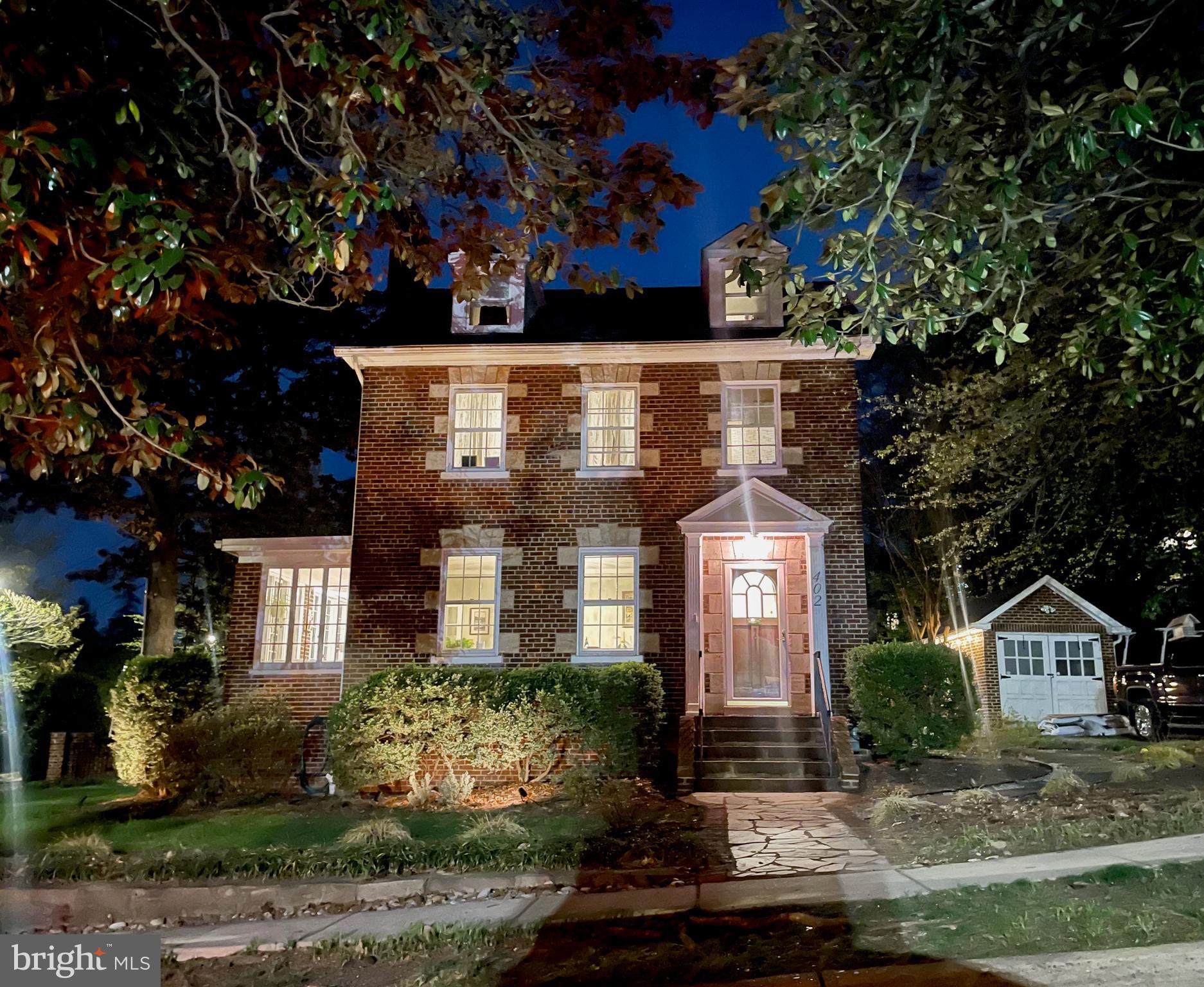 402 W MASONIC VIEW AVENUE