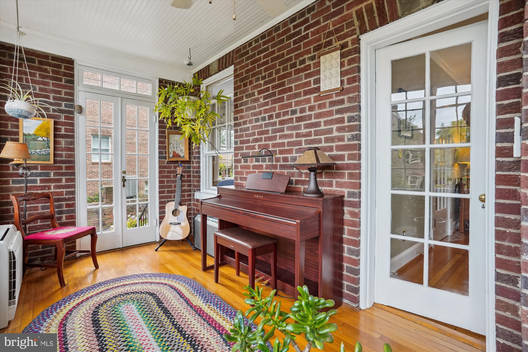 402 W MASONIC VIEW AVENUE