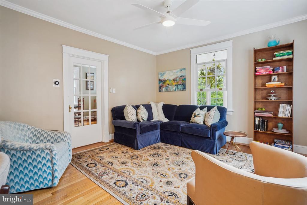 402 W MASONIC VIEW AVENUE