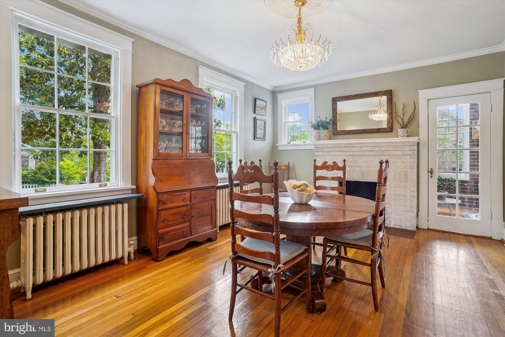 402 W MASONIC VIEW AVENUE