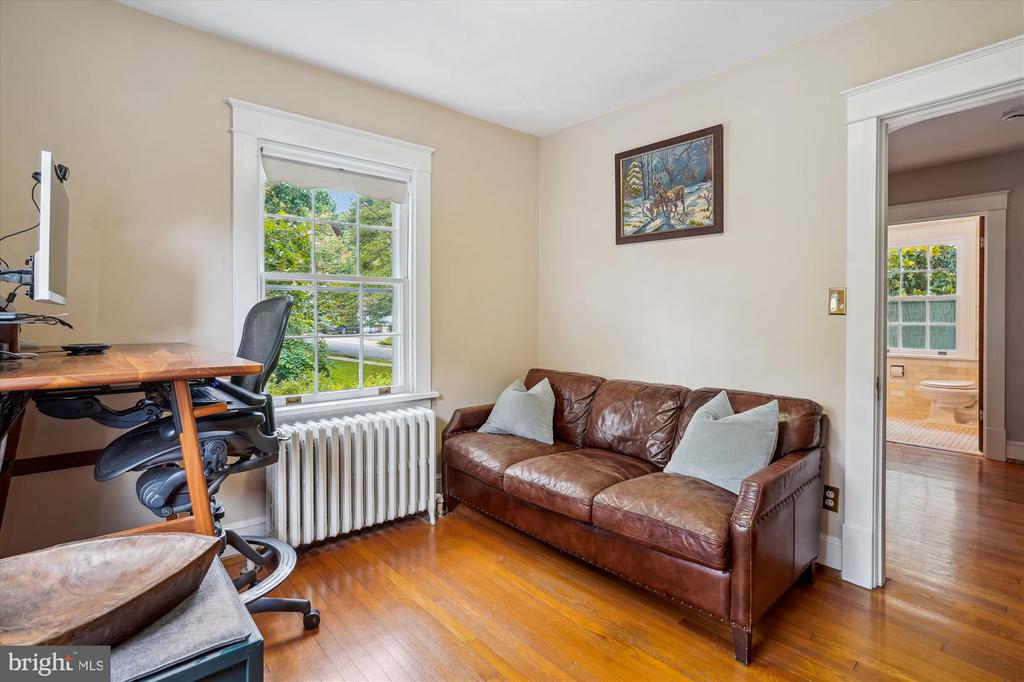 402 W MASONIC VIEW AVENUE