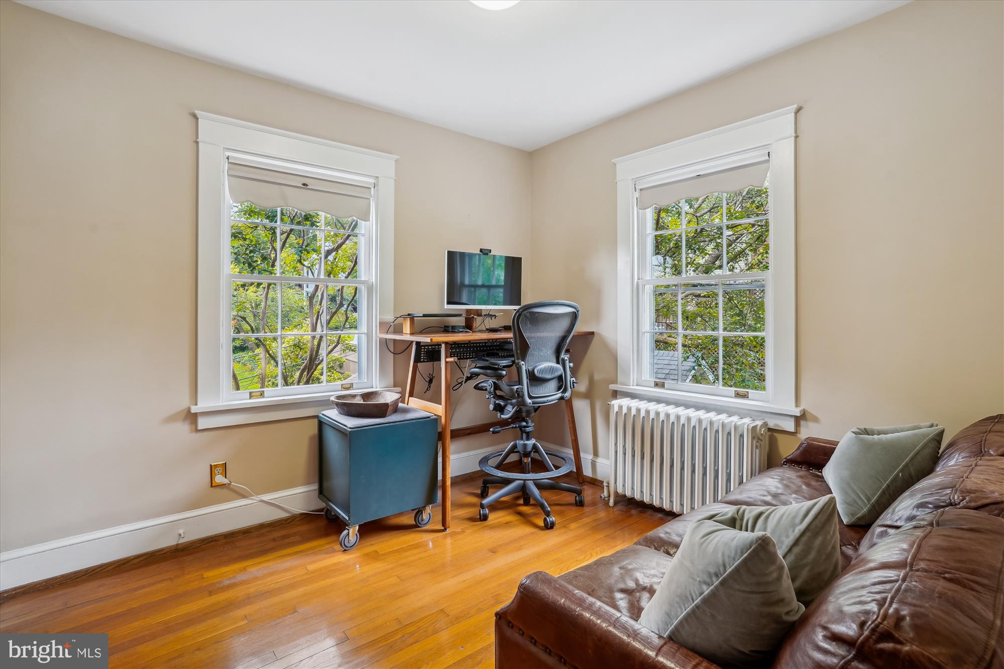 402 W MASONIC VIEW AVENUE