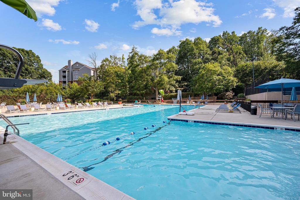 5500 HOLMES RUN PARKWAY 1103