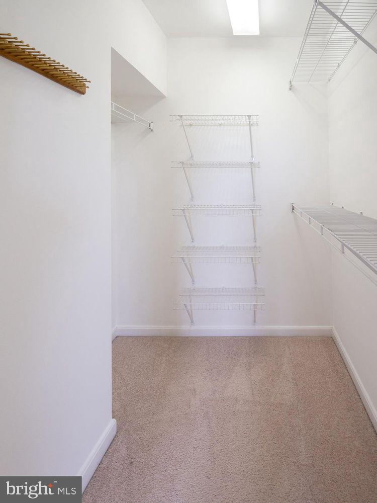 1819 KENWOOD AVENUE 303